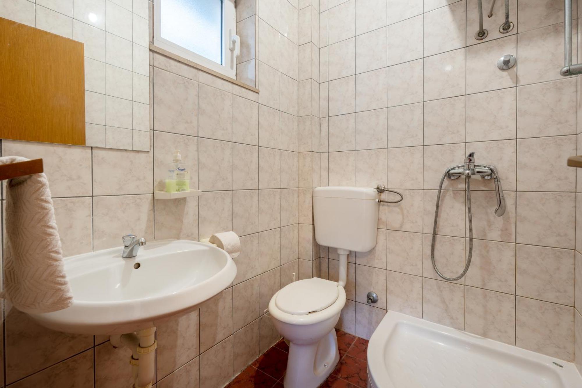 Apartments And Rooms Breeze Neum Esterno foto