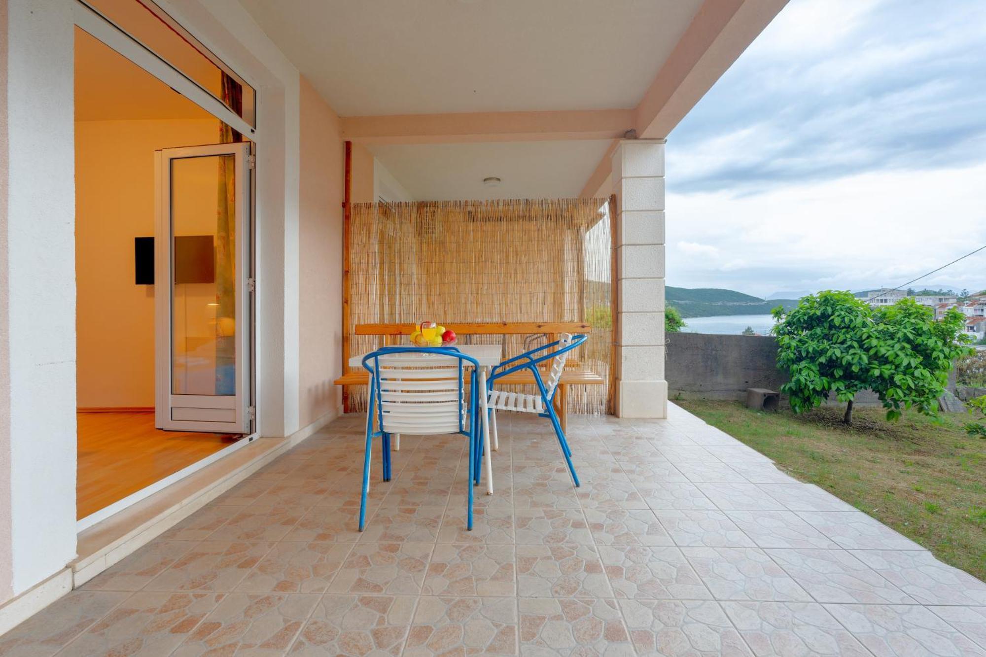 Apartments And Rooms Breeze Neum Esterno foto